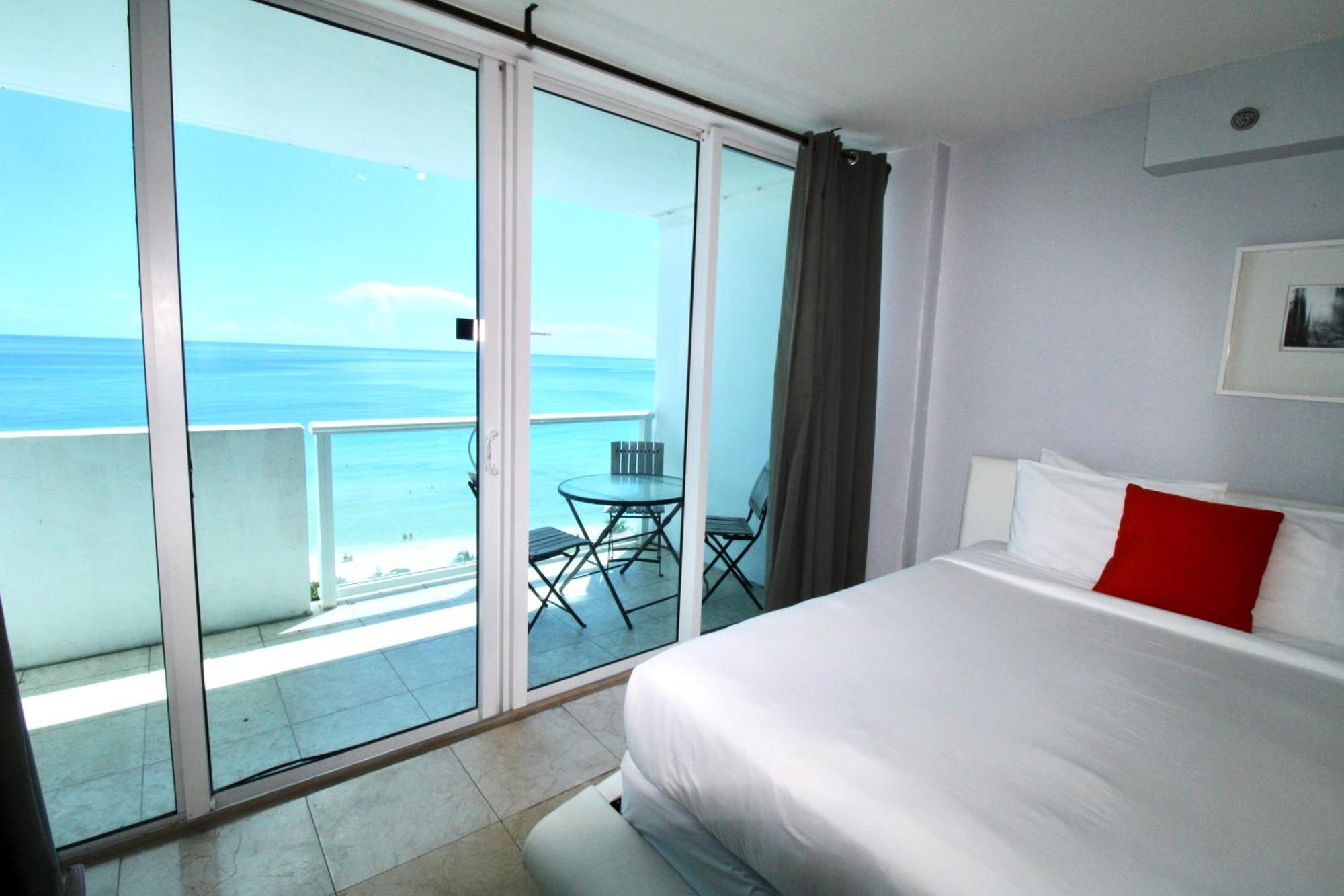 Castle 828 Oceanfront View With Balcony, Pool, Tennis, Beach Access And Free Parking! Miami Beach Bagian luar foto