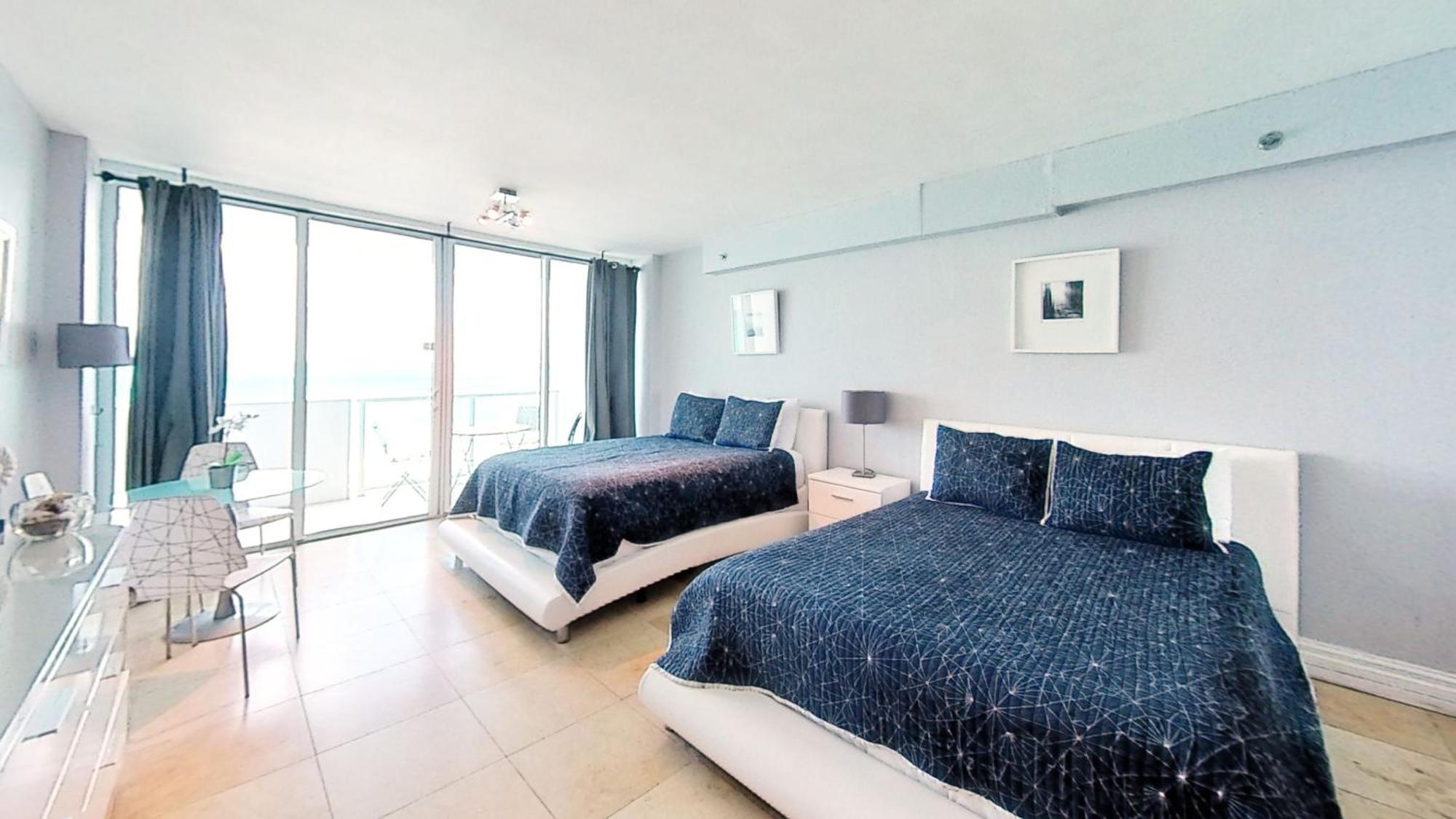 Castle 828 Oceanfront View With Balcony, Pool, Tennis, Beach Access And Free Parking! Miami Beach Ruang foto