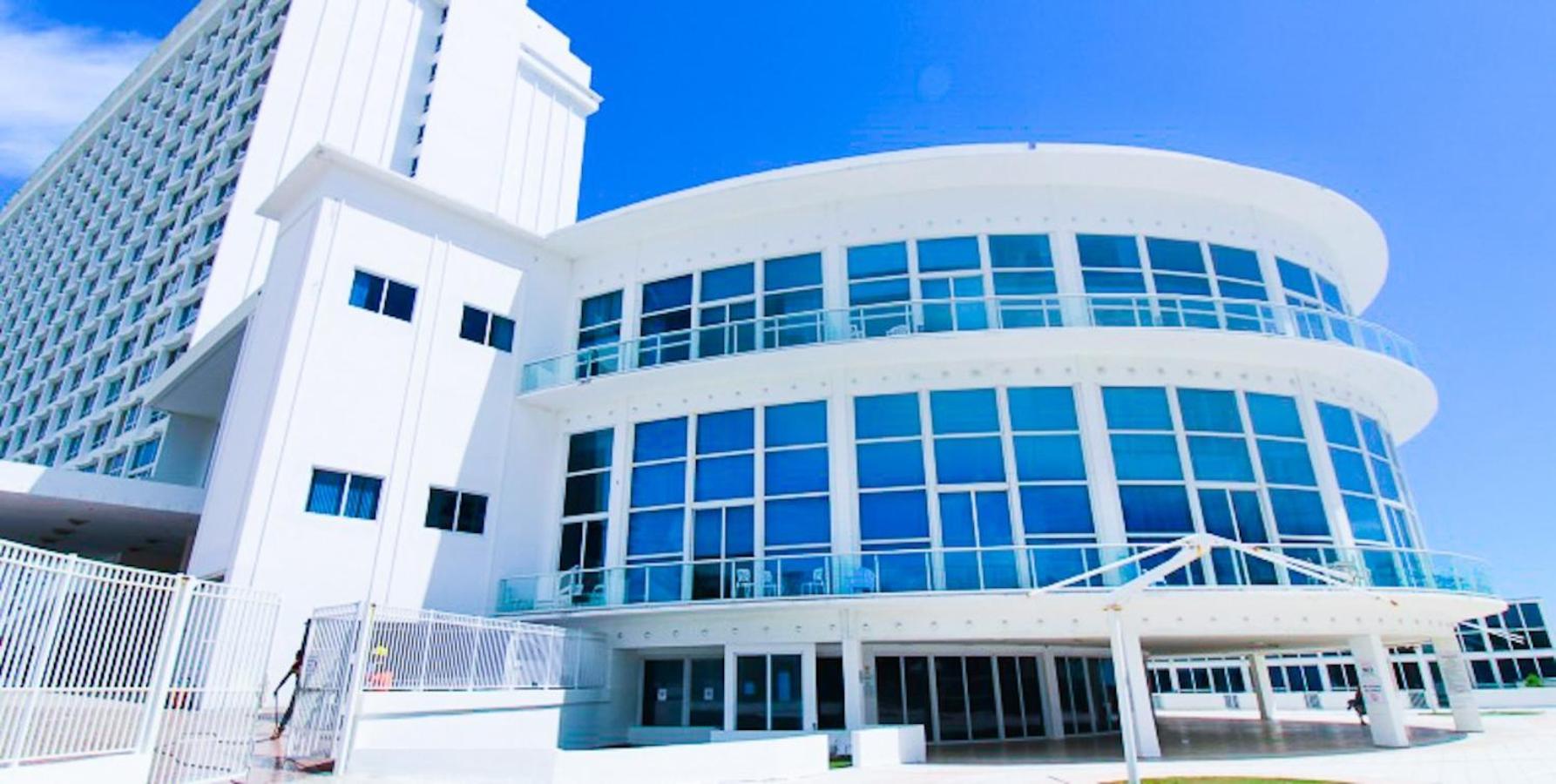 Castle 828 Oceanfront View With Balcony, Pool, Tennis, Beach Access And Free Parking! Miami Beach Bagian luar foto