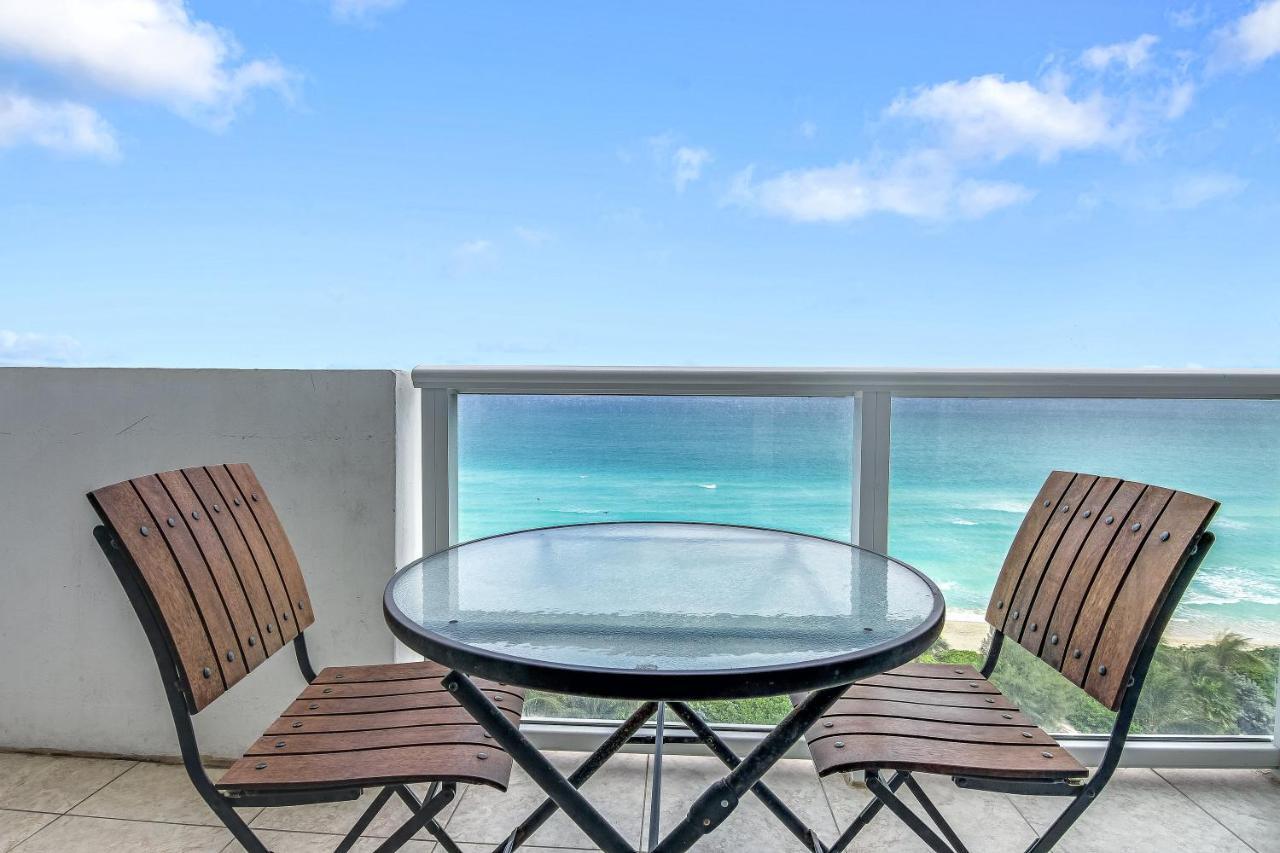 Castle 828 Oceanfront View With Balcony, Pool, Tennis, Beach Access And Free Parking! Miami Beach Bagian luar foto